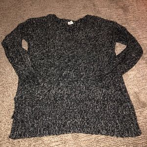 black and white sweater🧚🏼‍♂️